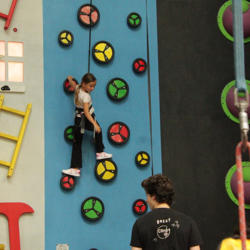 Grimpeuse au Fun Climbing